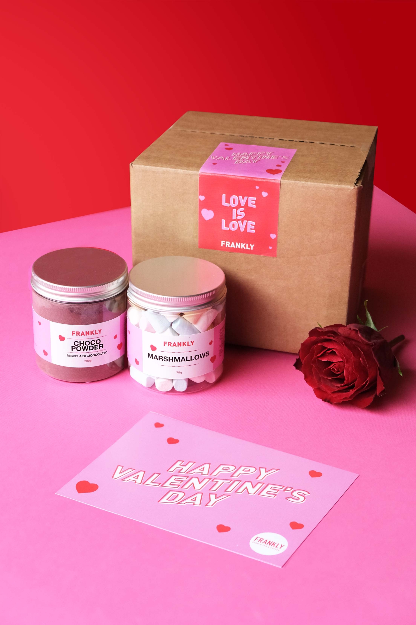 
                                    
                                Idee San Valentino: dolci e regali per lui e per lei, che cosa comprare