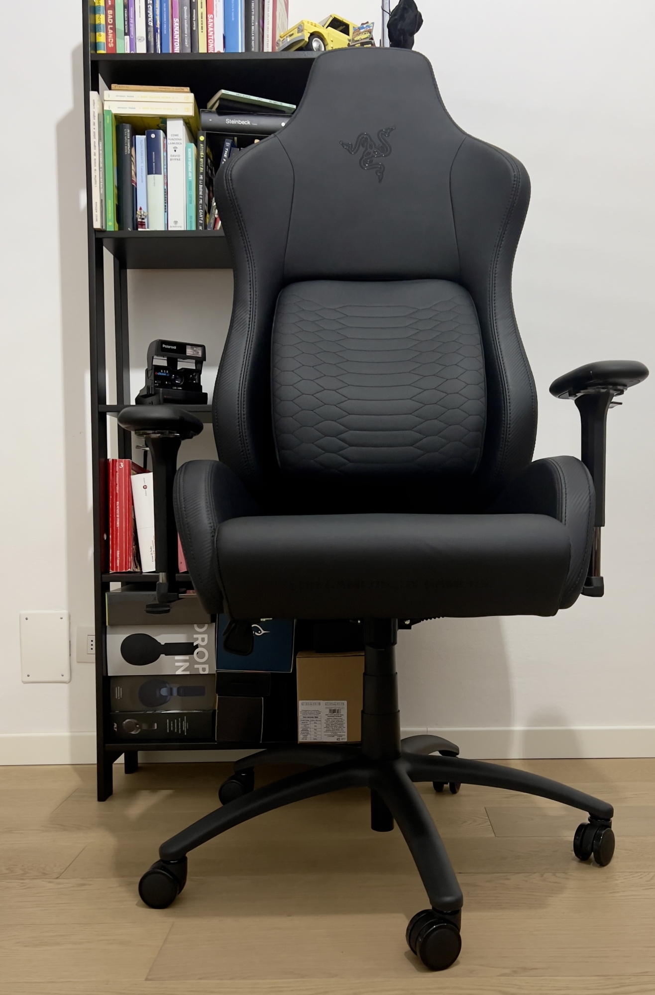 
                                    
                                Razer Iskur XL, l'insospettabile sedia da gamer che puoi mettere anche in ufficio