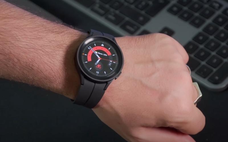 
                                    
                                Galaxy Watch5 Pro recensione: il mondo Android ha finalmente il suo Apple Watch