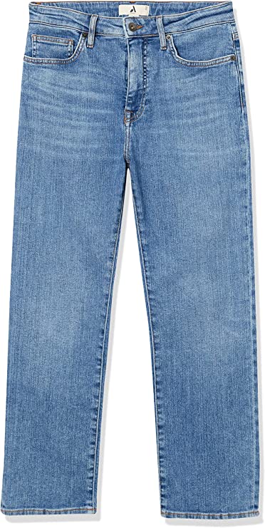 
                                    
                                Amazon Aware, i vestiti sostenibili (ed economici): dagli abiti ai jeans, quelli da scegliere