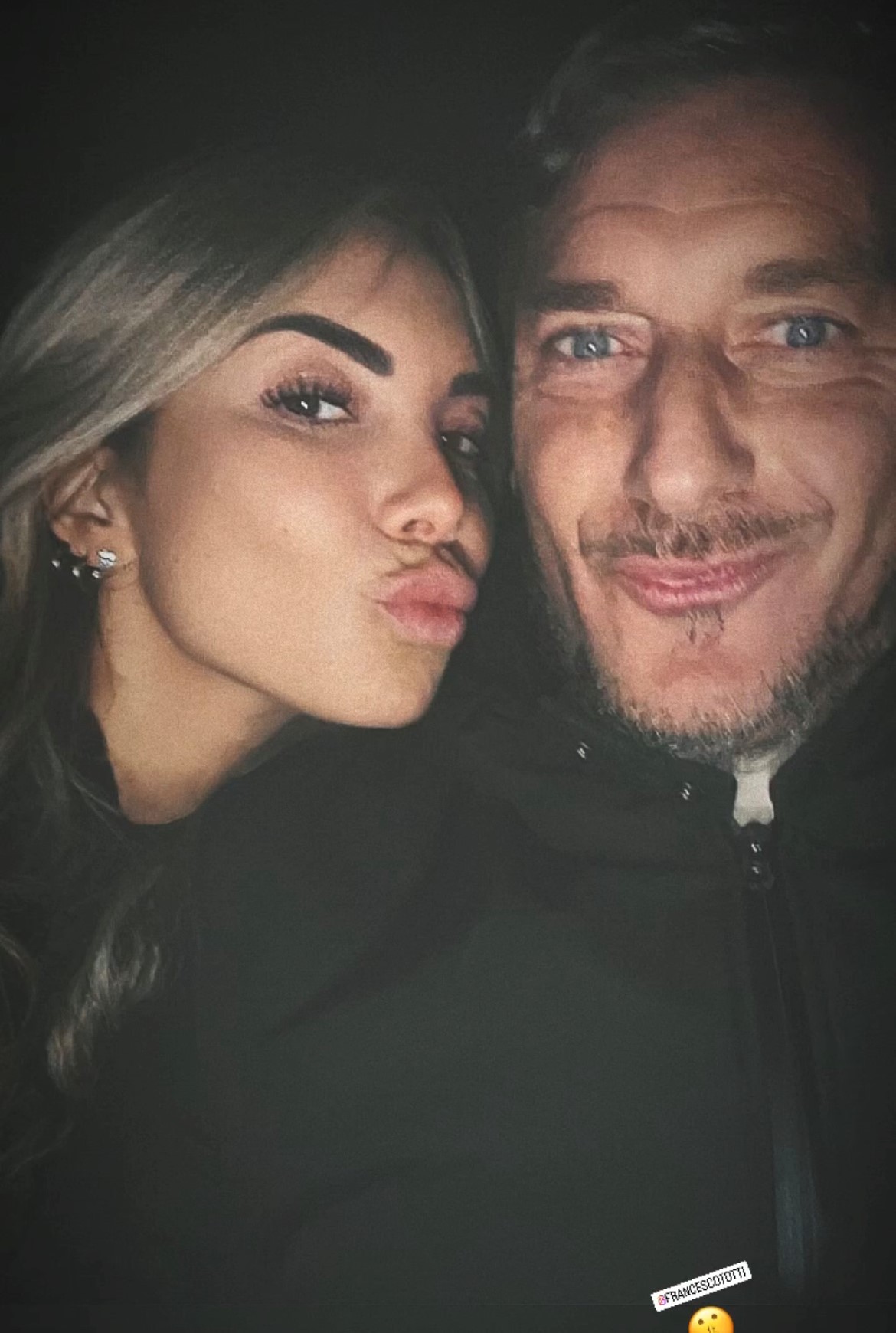 Totti Blasi Ecco Come Hanno Trascorso San Valentino Ilary Con Le Figlie Francesco Con Noemi