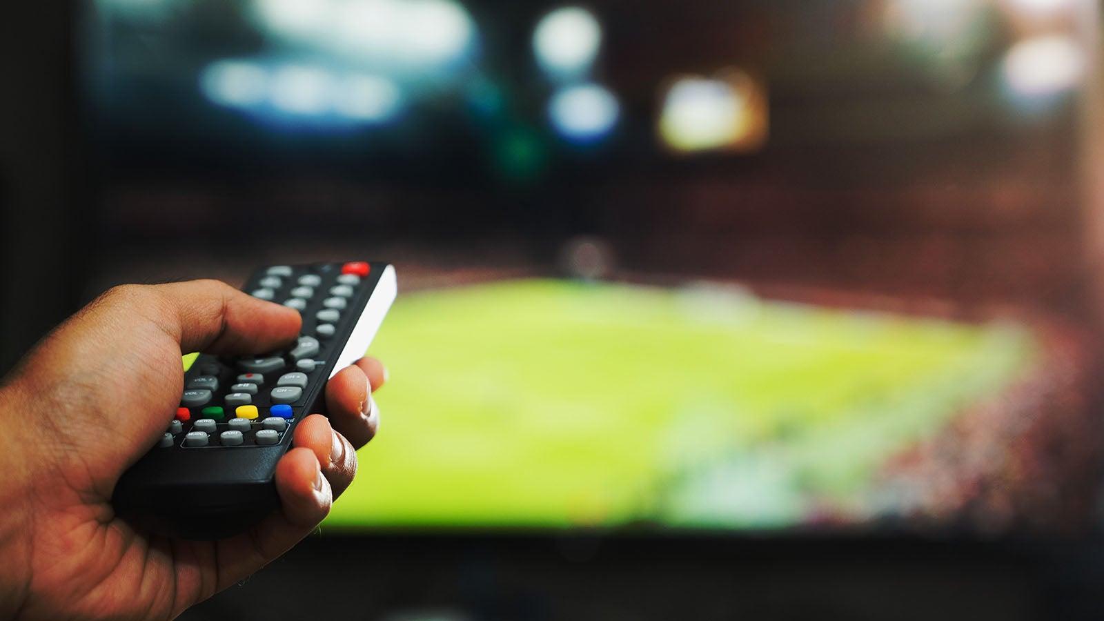 Calcio In Tv, Dove Vedere Le Partite E Quanto Costa In Italia E All ...