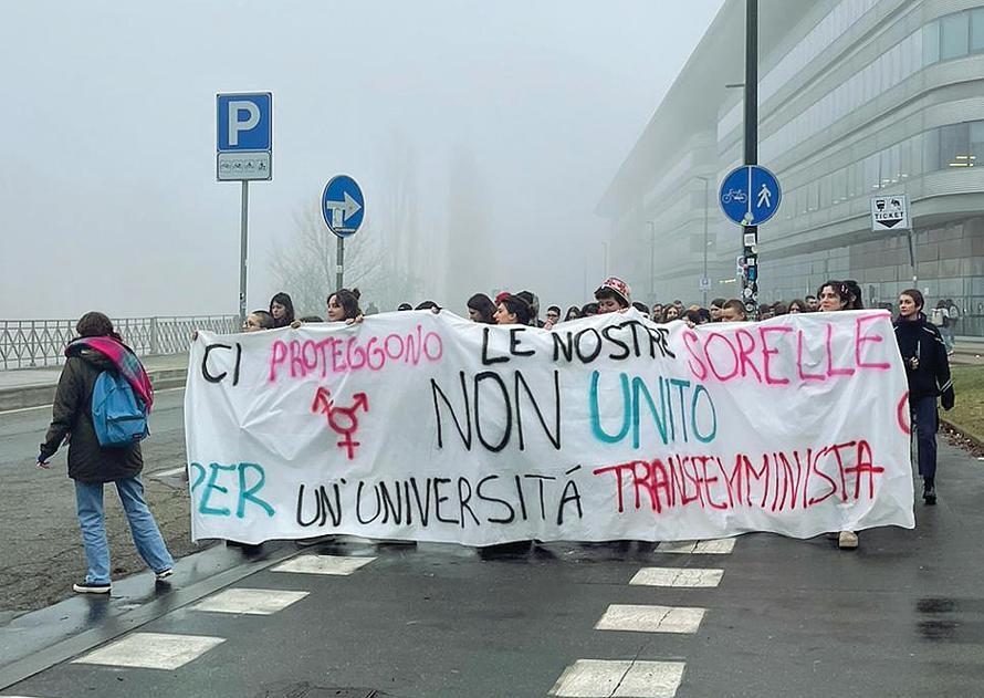 Molestie all'Università di Torino, sospeso un docente di Filosofia per un mese