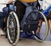 Salento, tragedia all'uscita da scuola: 13enne cade dalla sedia a rotelle e muore dopo cinque giorni di agonia in ospedale
