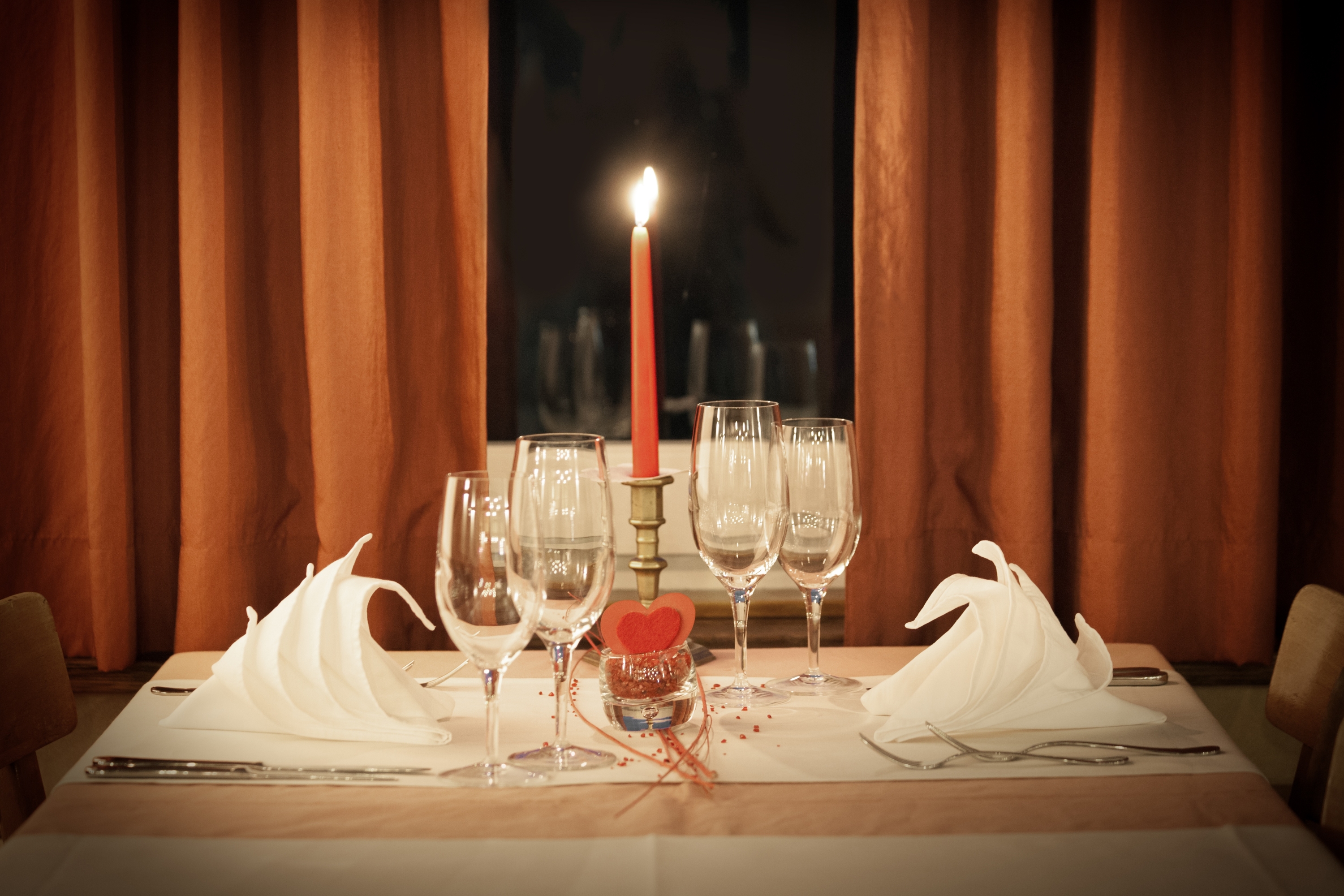 San Valentino batte il carovita: lo festeggiano 6 italiani su 10, spesa media di 85 euro
