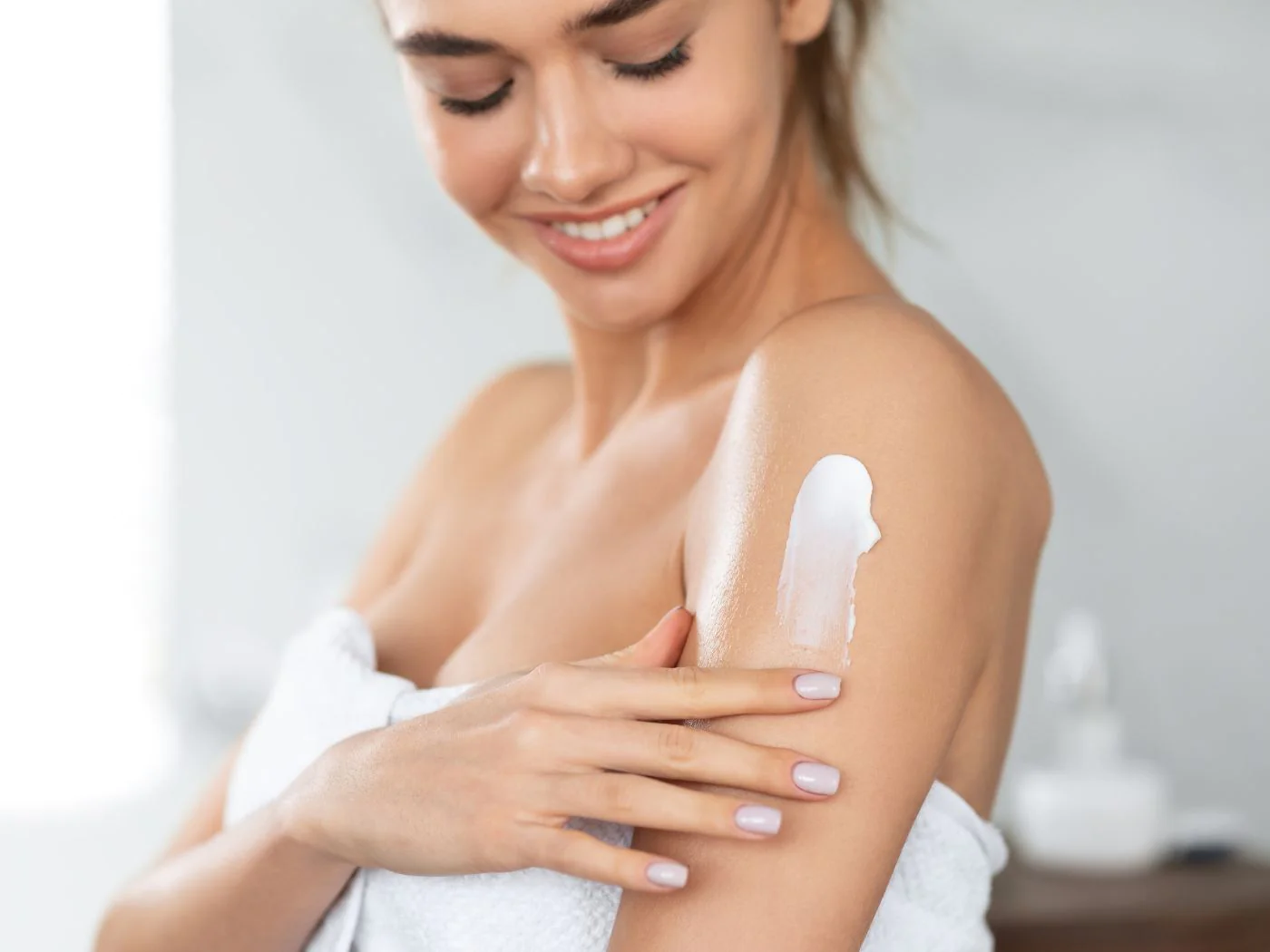Body care batte skin care, il corpo è protagonista della beauty routine 2024: consigli, accessori e prodotti must