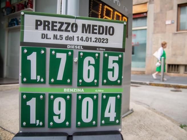 Carburanti, addio al cartello dei prezzi: il Consiglio di Stato dà ragione ai benzinai