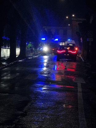 Femminicidio a Lucca, uccide la moglie a coltellate e poi si costituisce&nbsp;