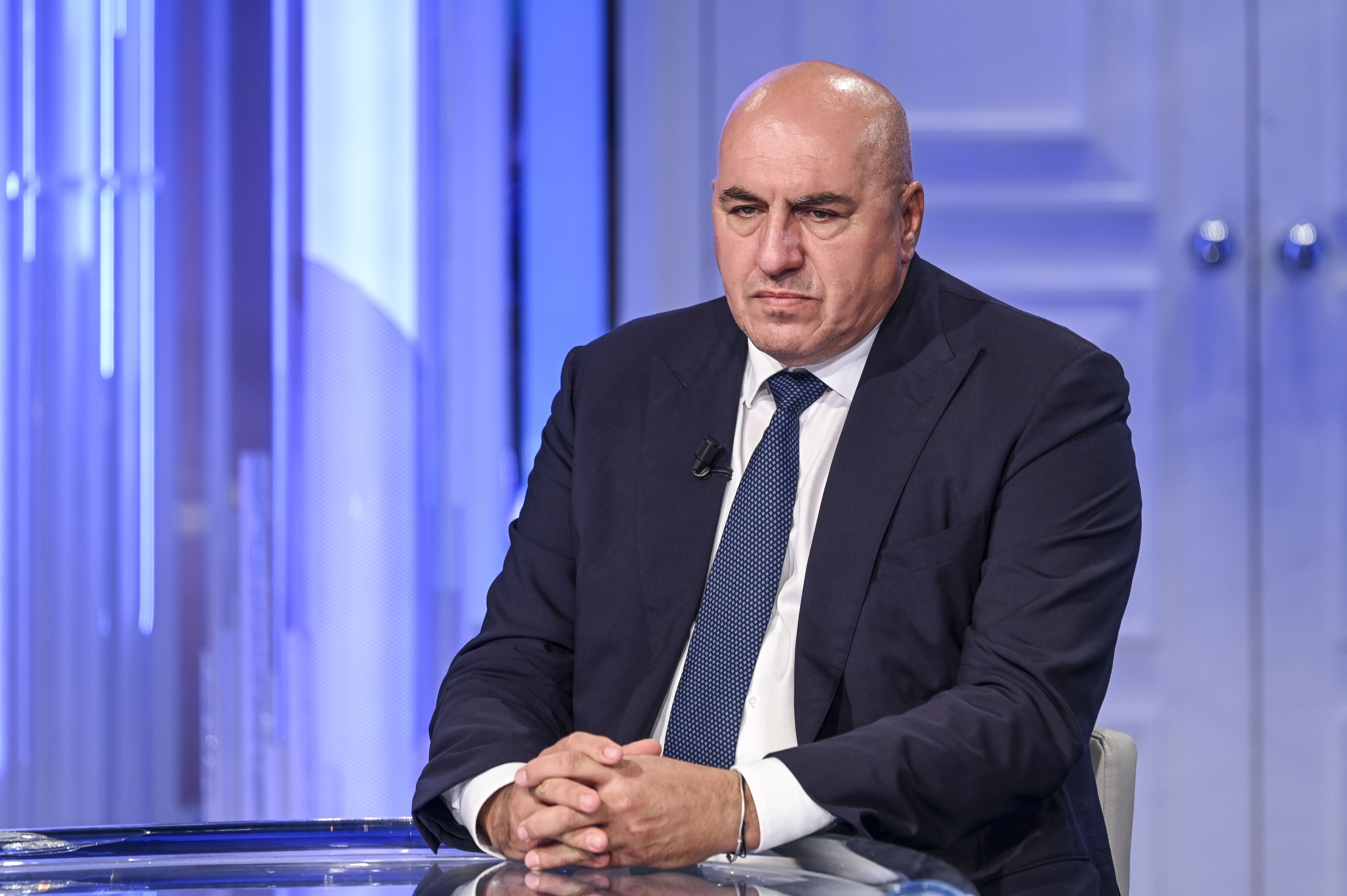 La denuncia di Crosetto  e l’inchiesta sui dossier. Indagato anche il pm della Procura antimafia