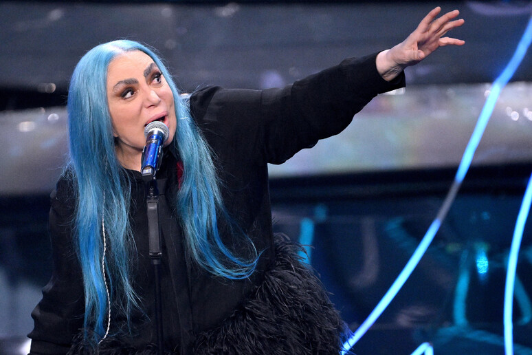 Loredana Bertè: «Canto “Pazza” e non mi faccio più la guerra. Emma ed Elodie? Sono figlie mie, mi riconosco in loro»