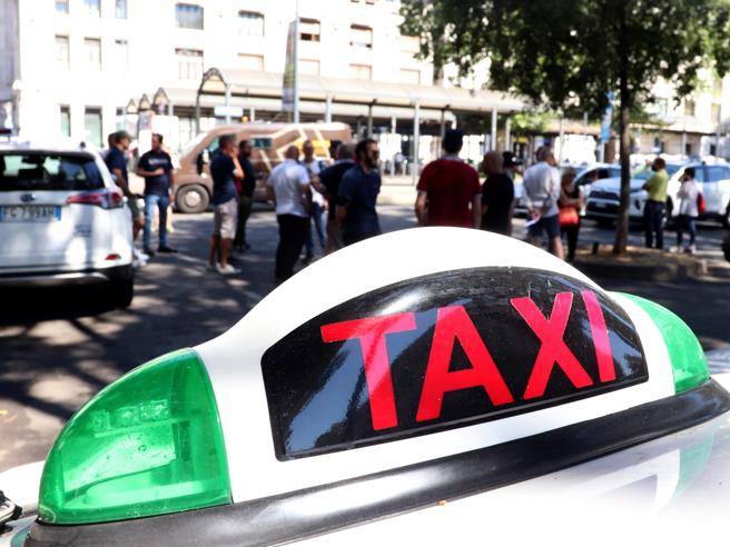 Taxi, l’Antitrust: «Aumentare il numero di licenze e la flessibilità nei turni»