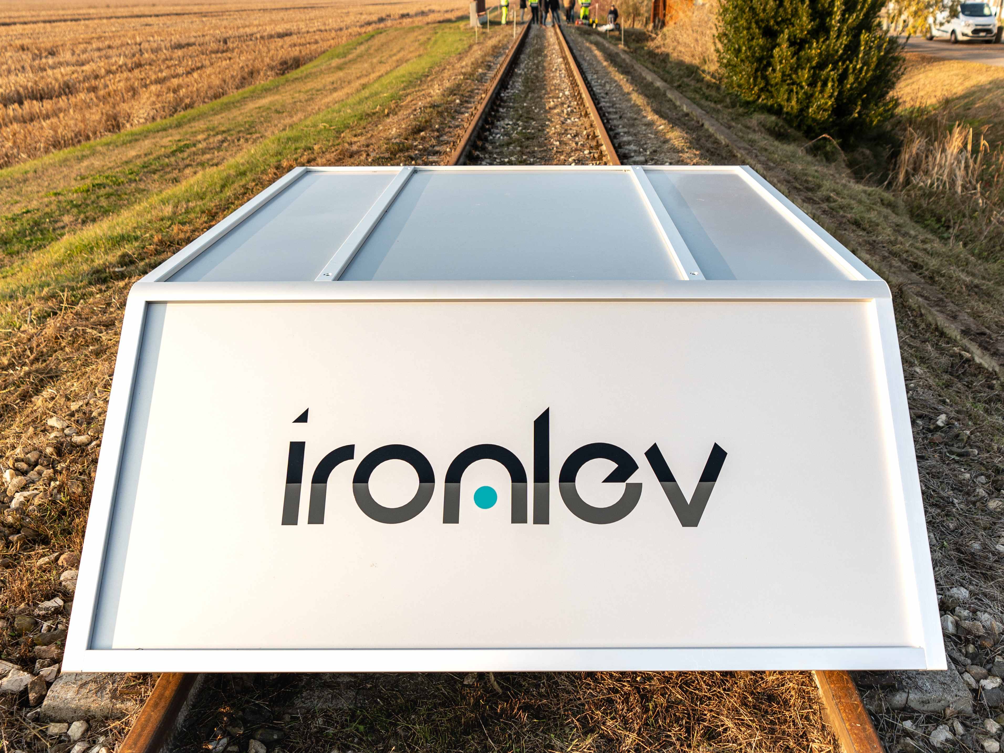Sarà italiano il primo treno a levitazione magnetica che si muove su binari tradizionali