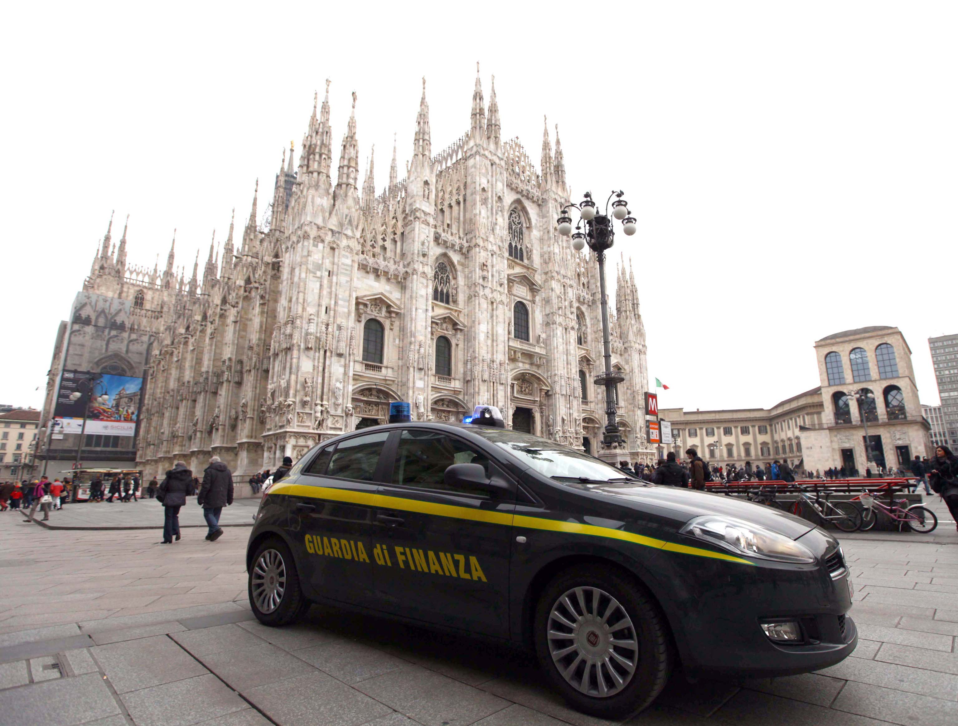 Le amiche russe arrestate a Milano, la mobiliera, i diari segreti: il terzetto che muoveva milioni di euro (sempre in contanti) e la pista della «hawala»