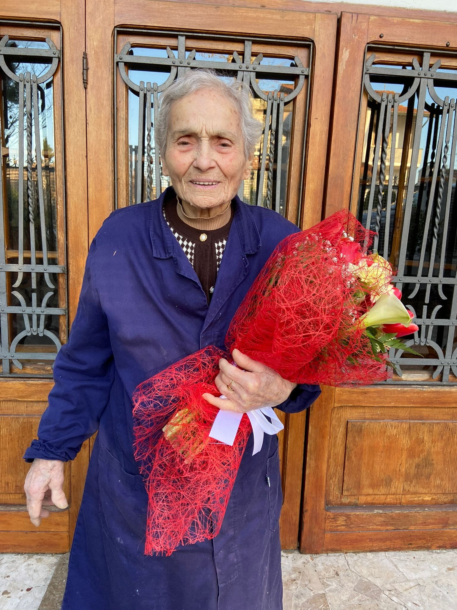 Fermata a 103 anni con la patente scaduta: «Lo sapevo ma continuavo a rimandare, ora ho l'appuntamento del rinnovo»