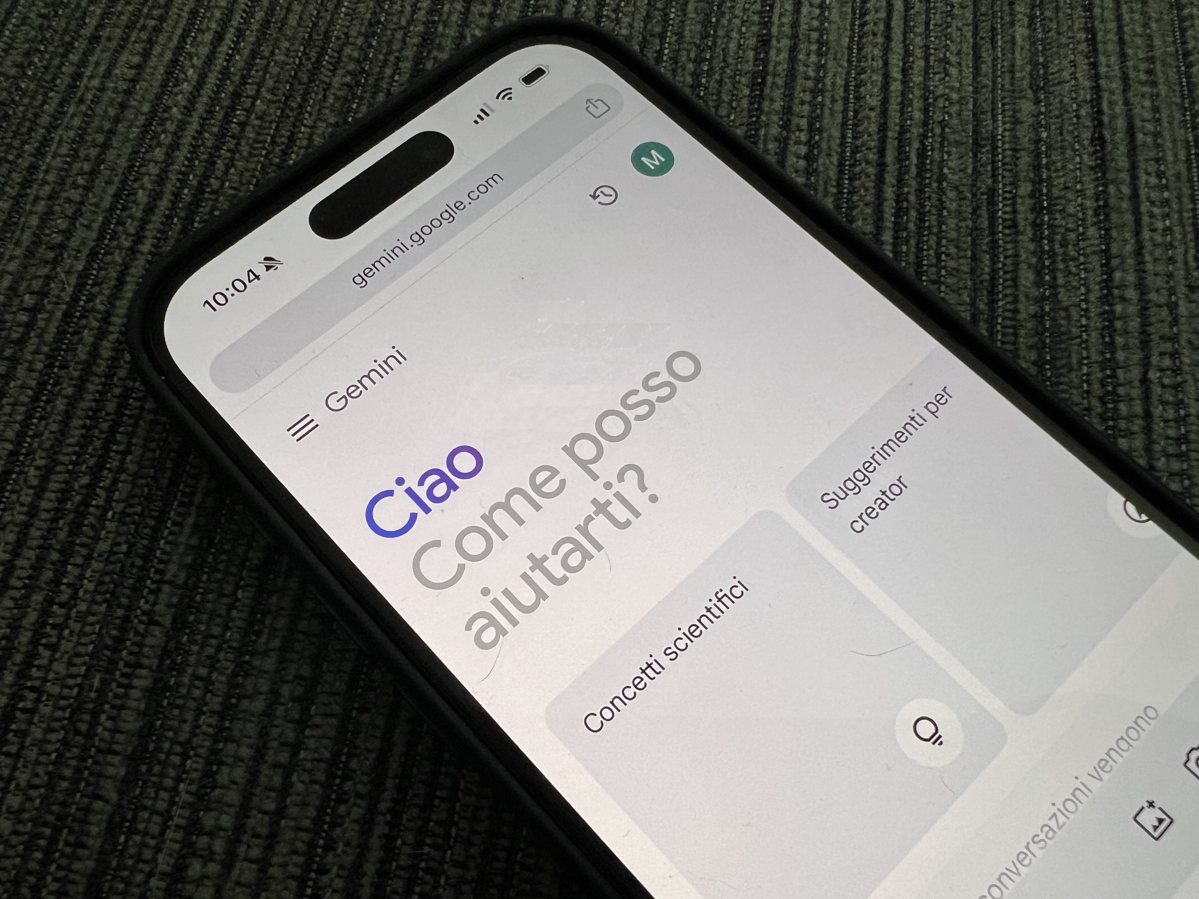 «Apple in trattativa con Google per portare la sua intelligenza artificiale Gemini sugli iPhone»