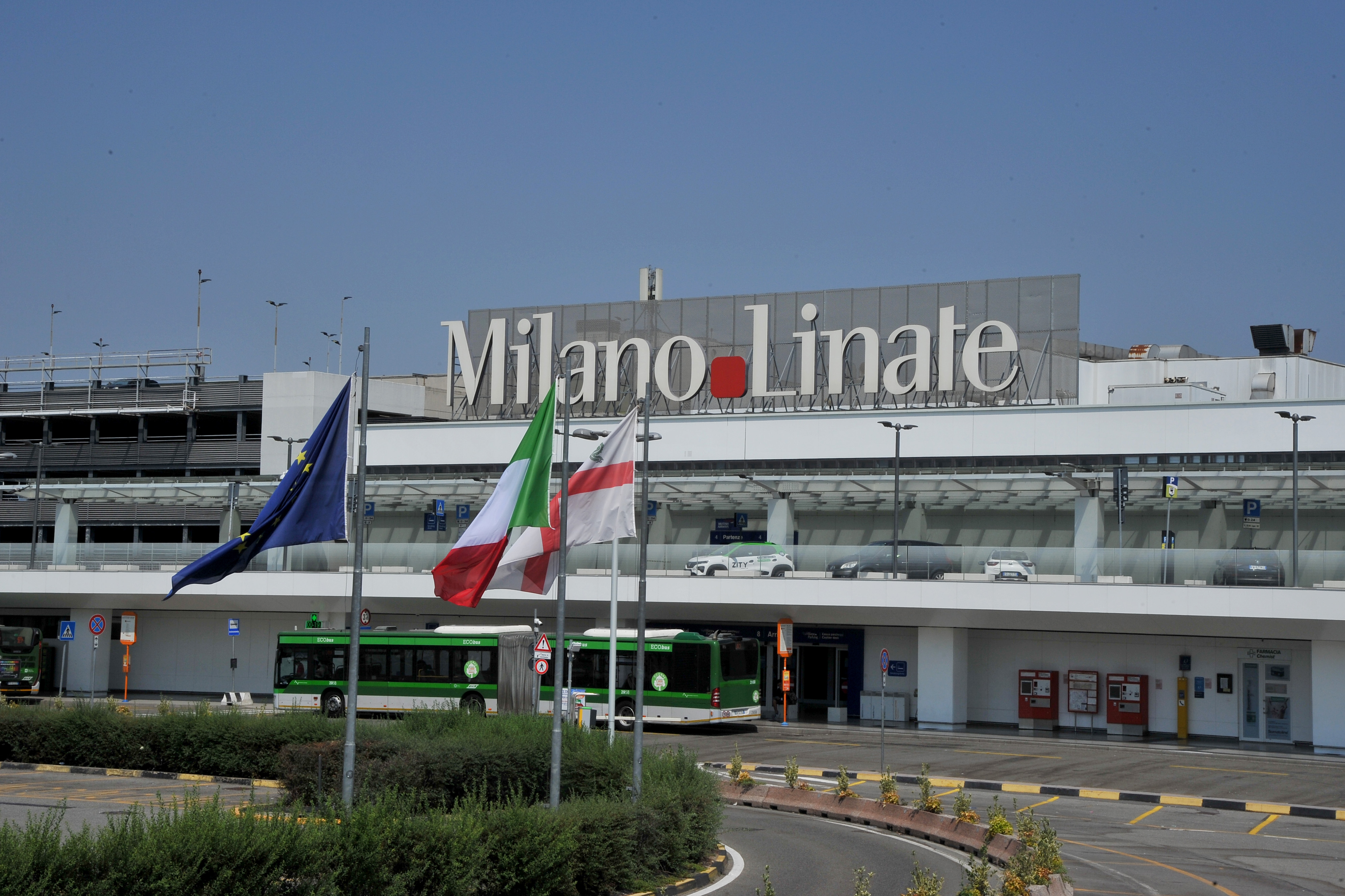 SCIOPERO NAZIONALE DEI CONTROLLORI DI VOLO E COMPAGNIE LOW COST  - SCIOPERO NAZIONALE DEI CONTROLLORI DI VOLO E COMPAGNIE LOW COST  - fotografo: CLEMENTE MARMORINO