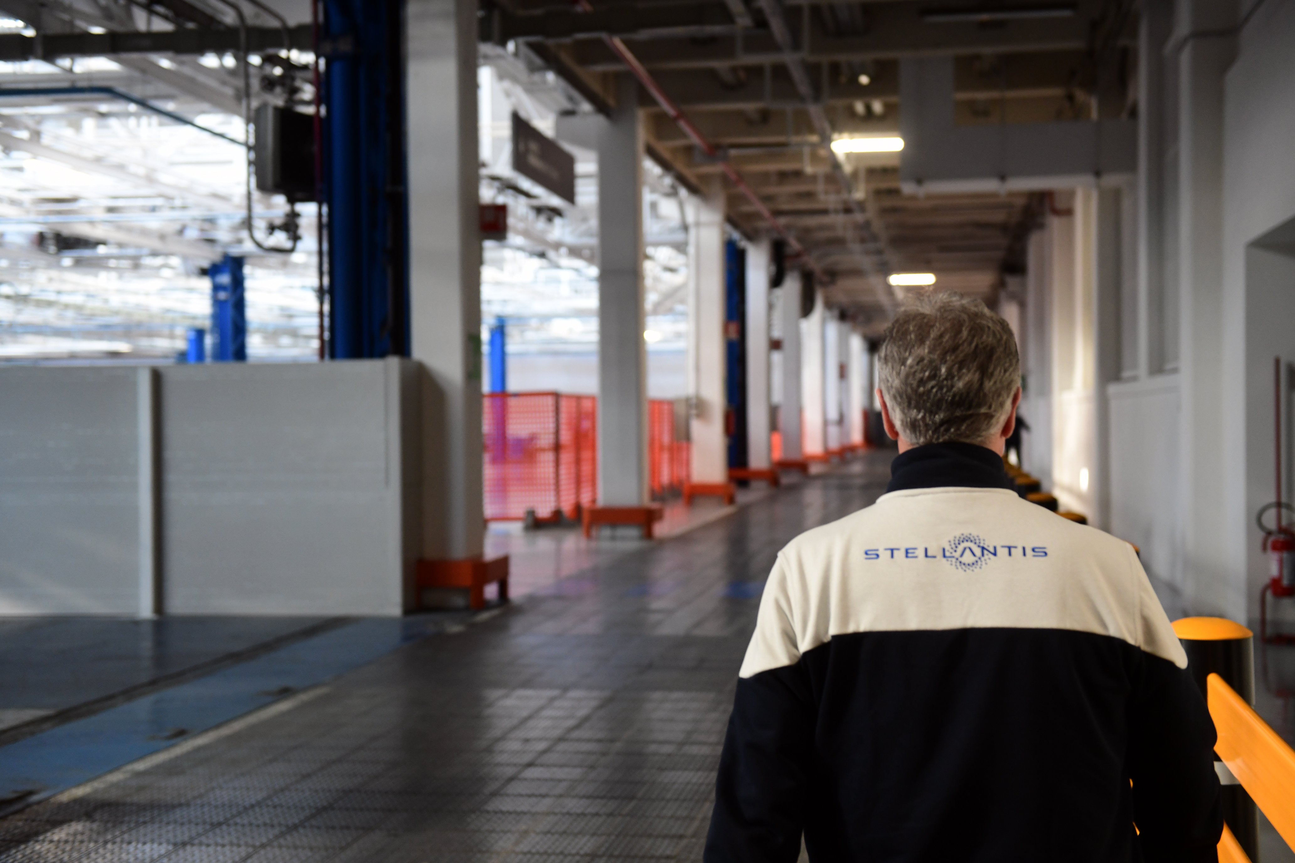 STABILIMENTO STELLANTIS SUSTAINERA



CIRCULAR ECONOMY

OPERAIO

OPERAI