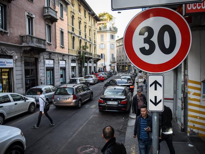 Nuovo Codice della strada, il voto finale in Aula La diretta video Prima si terrano le dichiarazioni di voto - CorriereTV