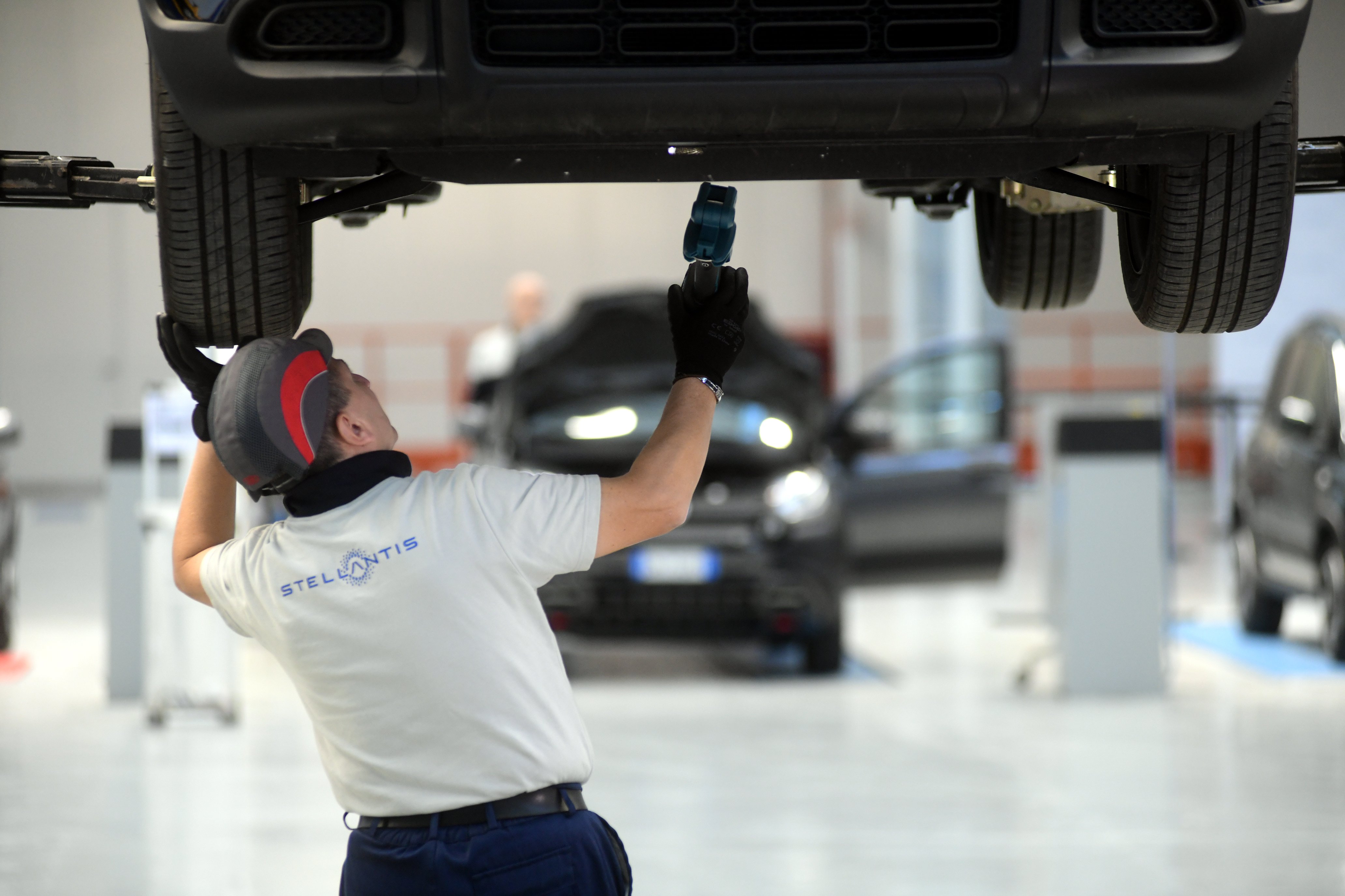 Stellantis, altre 1.085 uscite incentivate: il totale arriva a quasi 4 mila