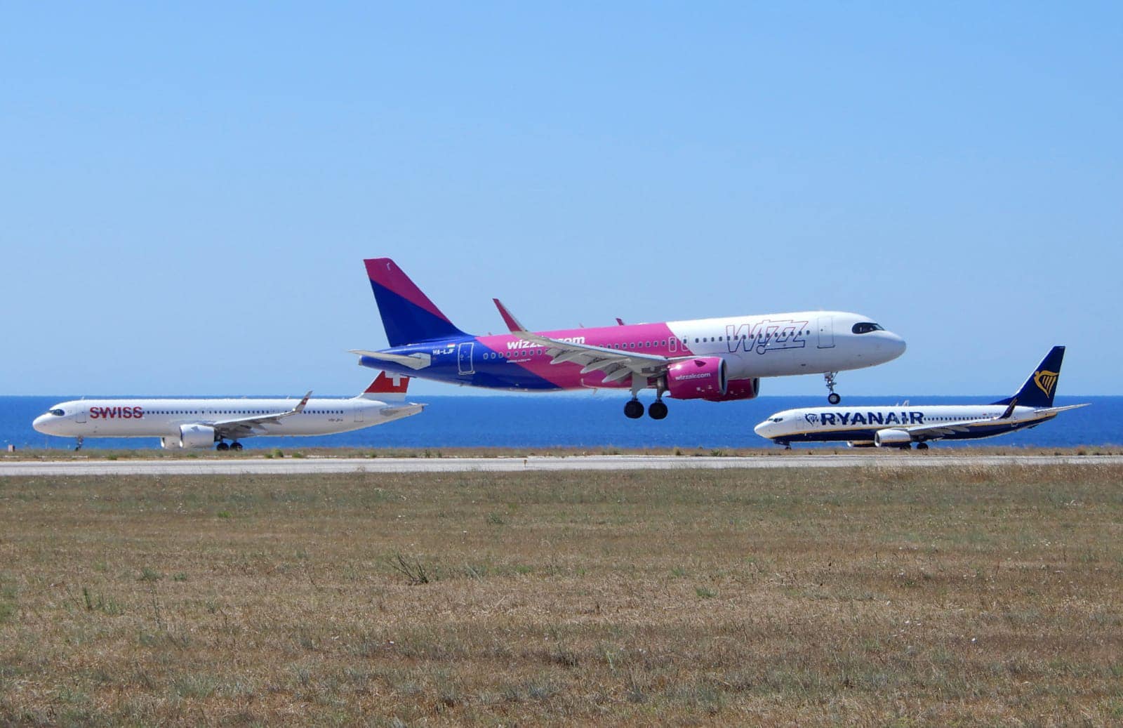 Voli low cost, in Italia in vendita 20 milioni di biglietti sotto i 30 euro: ecco a quanto e per dove