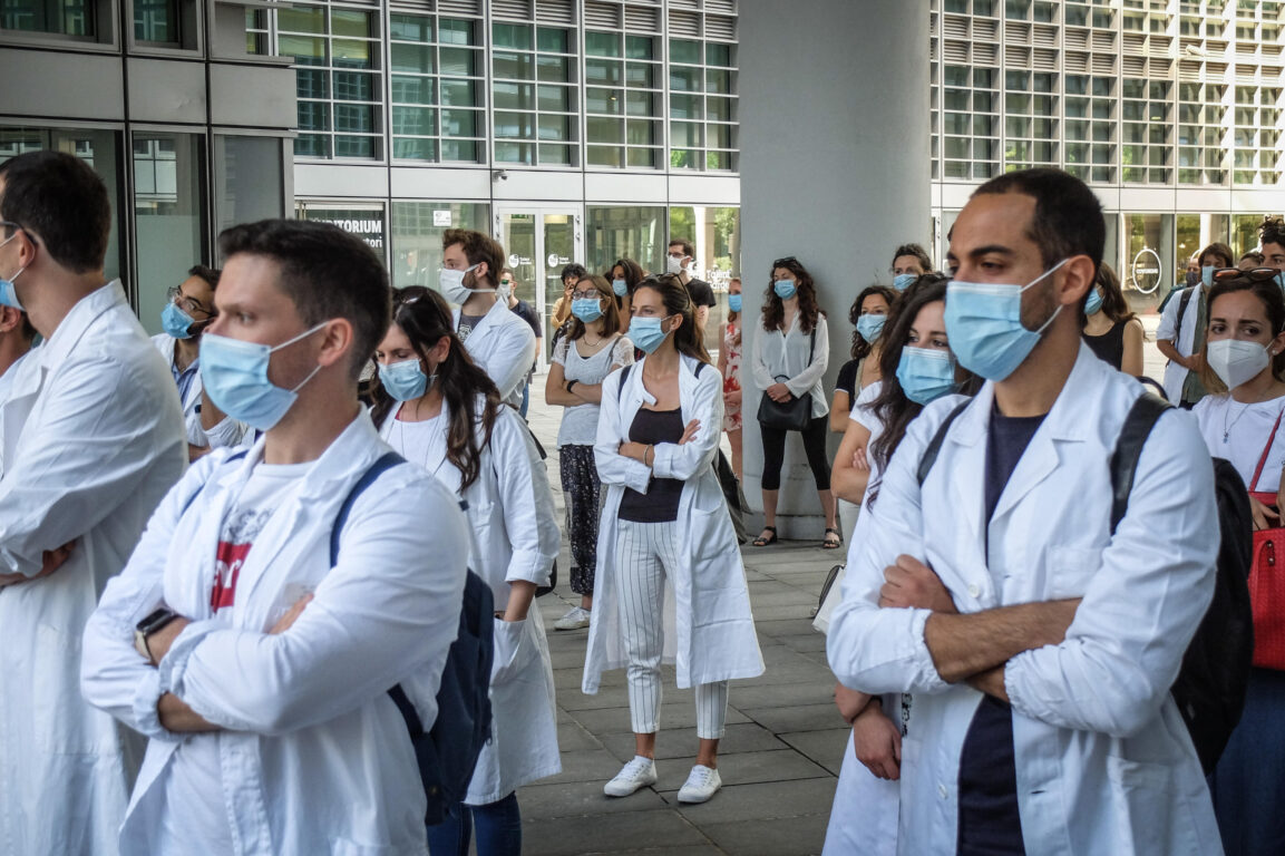 Emergenza medici: per i buchi in corsia più facile assumere 24mila specializzandi