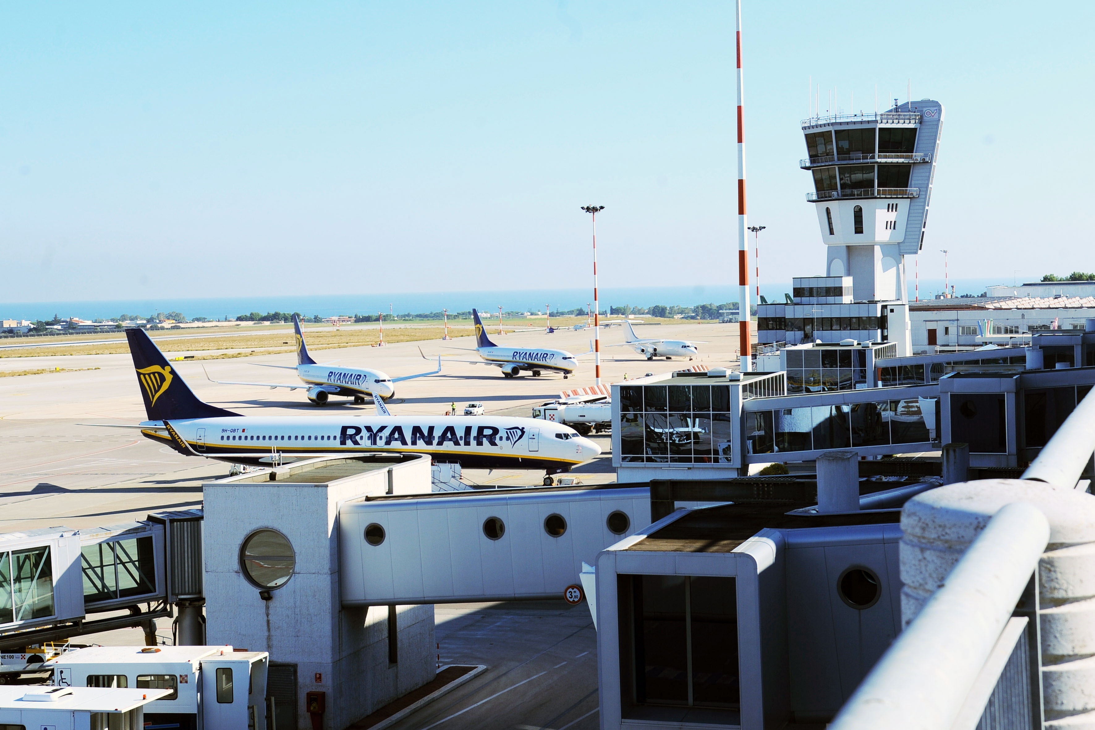 Il dominio di Ryanair tra prezzi bassi e rotte in monopolio: l’Italia ha un problema di concorrenza?
