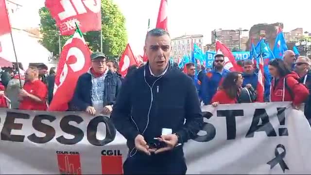 I sindacati in piazza