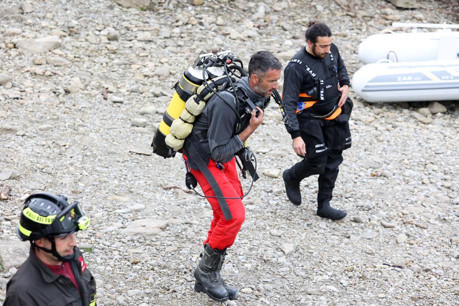 Disastro centrale elettrica, trovata a Suviana anche la sesta vittima. I vigili del fuoco: «Hanno provato a scappare»