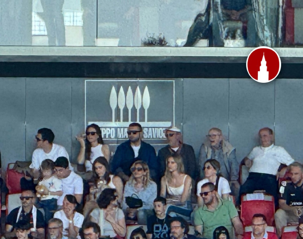 Chiara Ferragni avvistata allo stadio di Cremona con figlio, mamma e sorelle. Dal 30 marzo non pubblica foto sui social