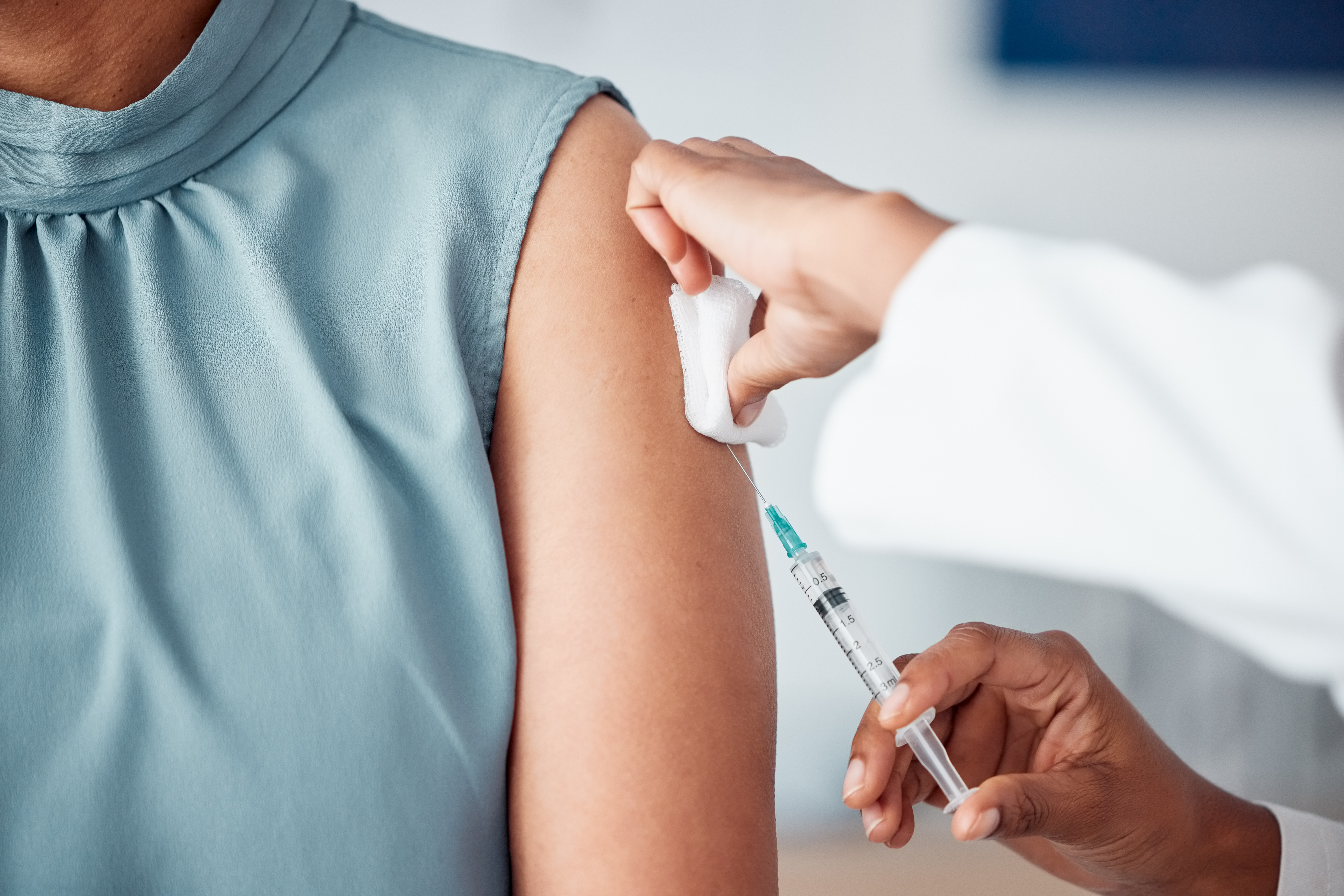 Perché i malati di tumore hanno bisogno del vaccino contro pneumococco, herpes zoster, virus respiratorio sinciziale, influenza e Covid 