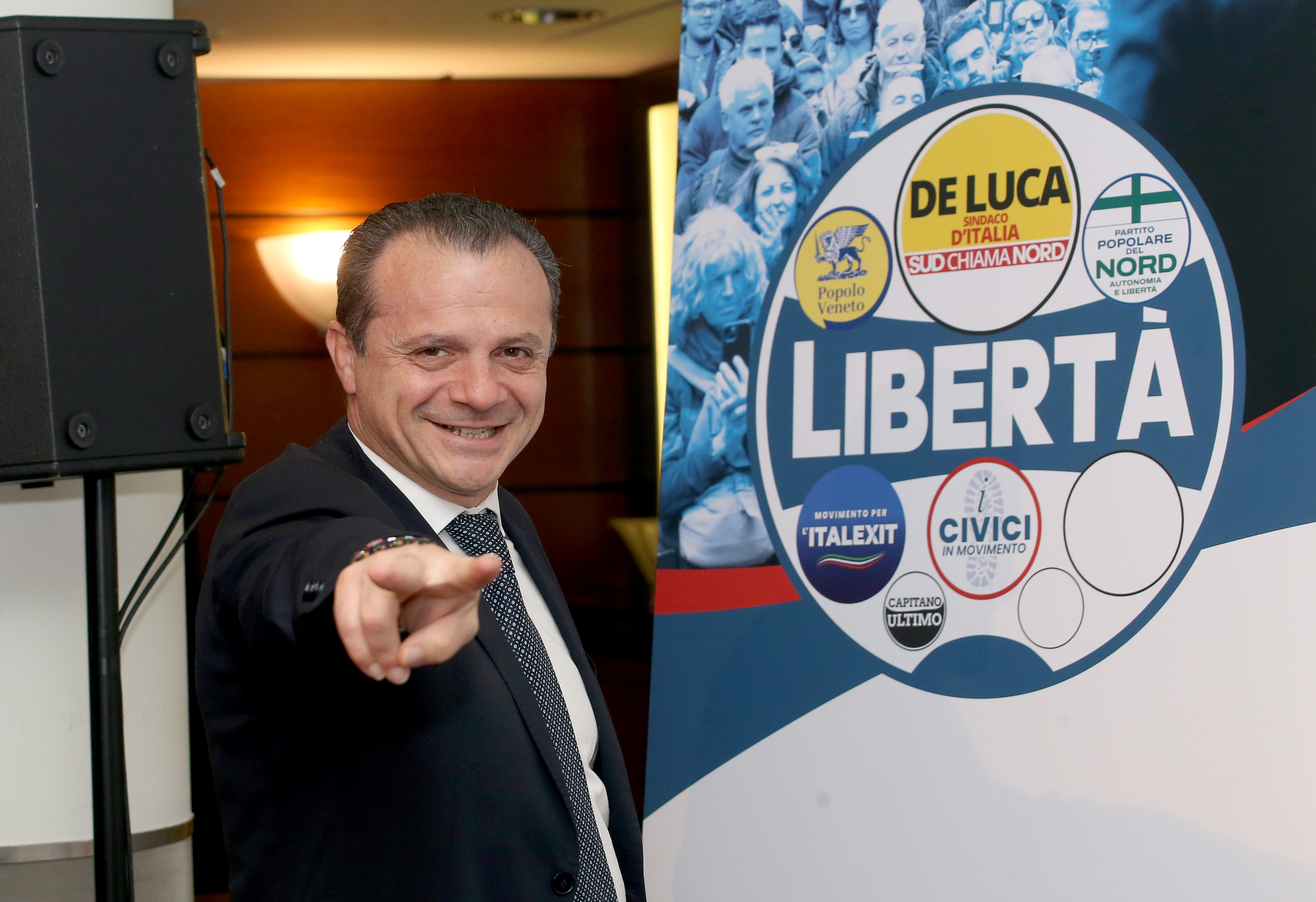 Salpa il mini partito di “Scateno” De Luca, modello arca di Noè, per le elezioni europee