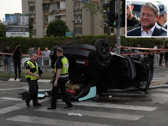 Passa col rosso e si schianta (ma la polizia non gli fa la multa): le follie di Ben Gvir, il ministro ultranazionalista di Netanyahu