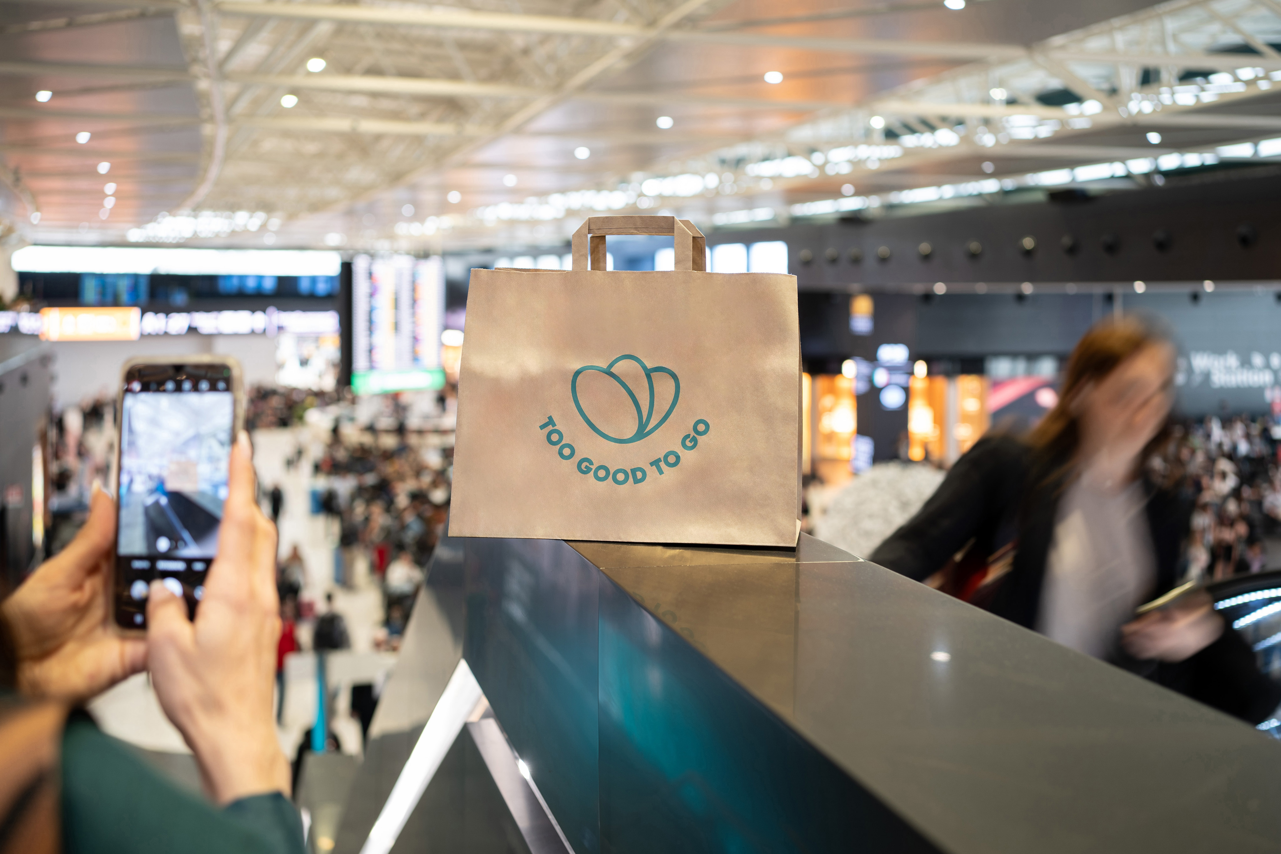 Too good to go arriva in aeroporto, cosa prevede l’accordo con Fiumicino e Ciampino