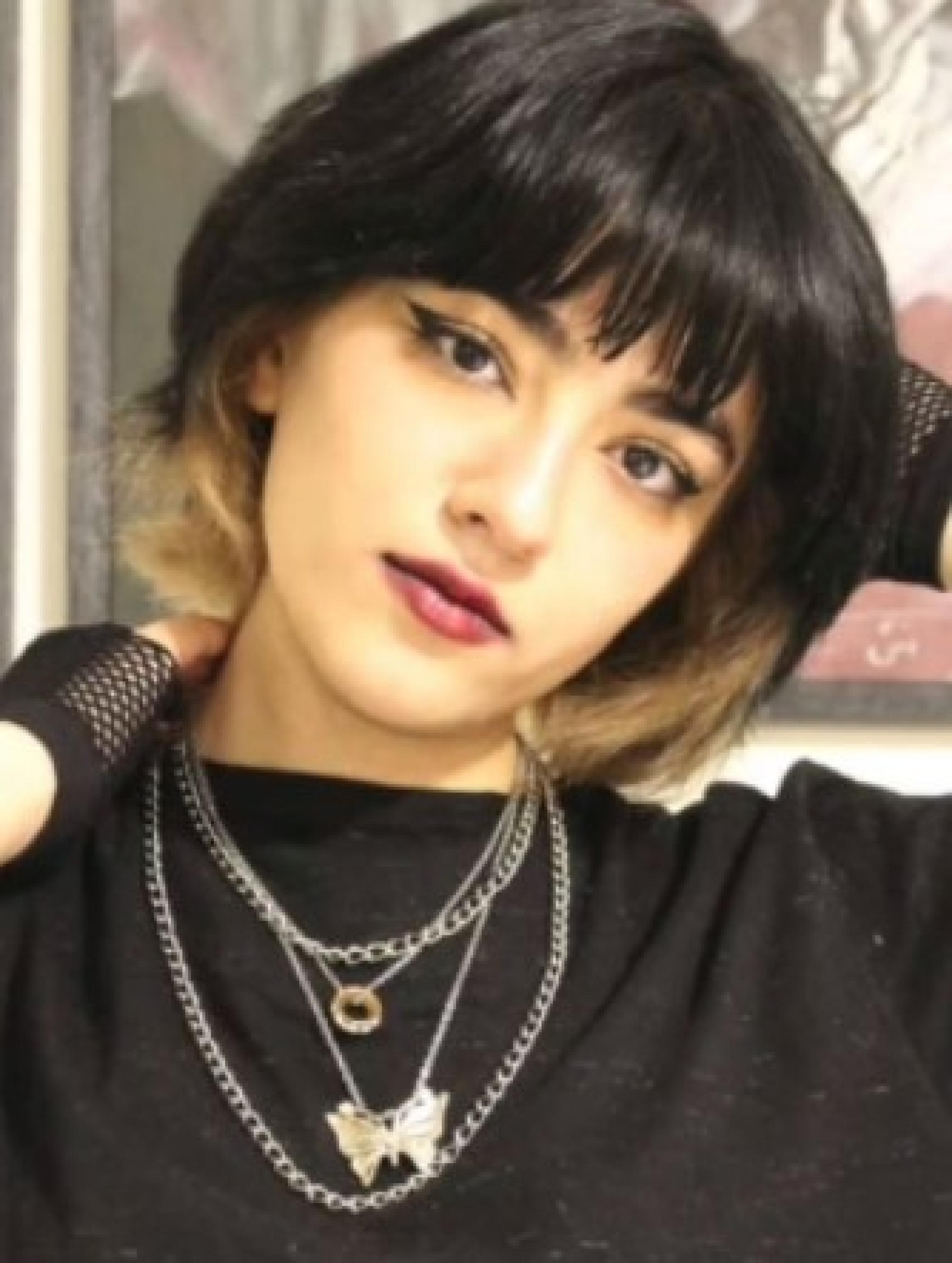Un'immagine della sedicenne iraniana Nika Shakarami, scomparsa durante una manifestazione nel settembre 2022, presa dai suoi profili social. La ragazza è stata ritrovata morta nove giorni dopo la scomparsa, è emerso ora che sarebbe stata aggredita sessualmente e uccisa da tre uomini che lavoravano per le forze di sicurezza. SHETHEPEOPLE.TV (NPK)