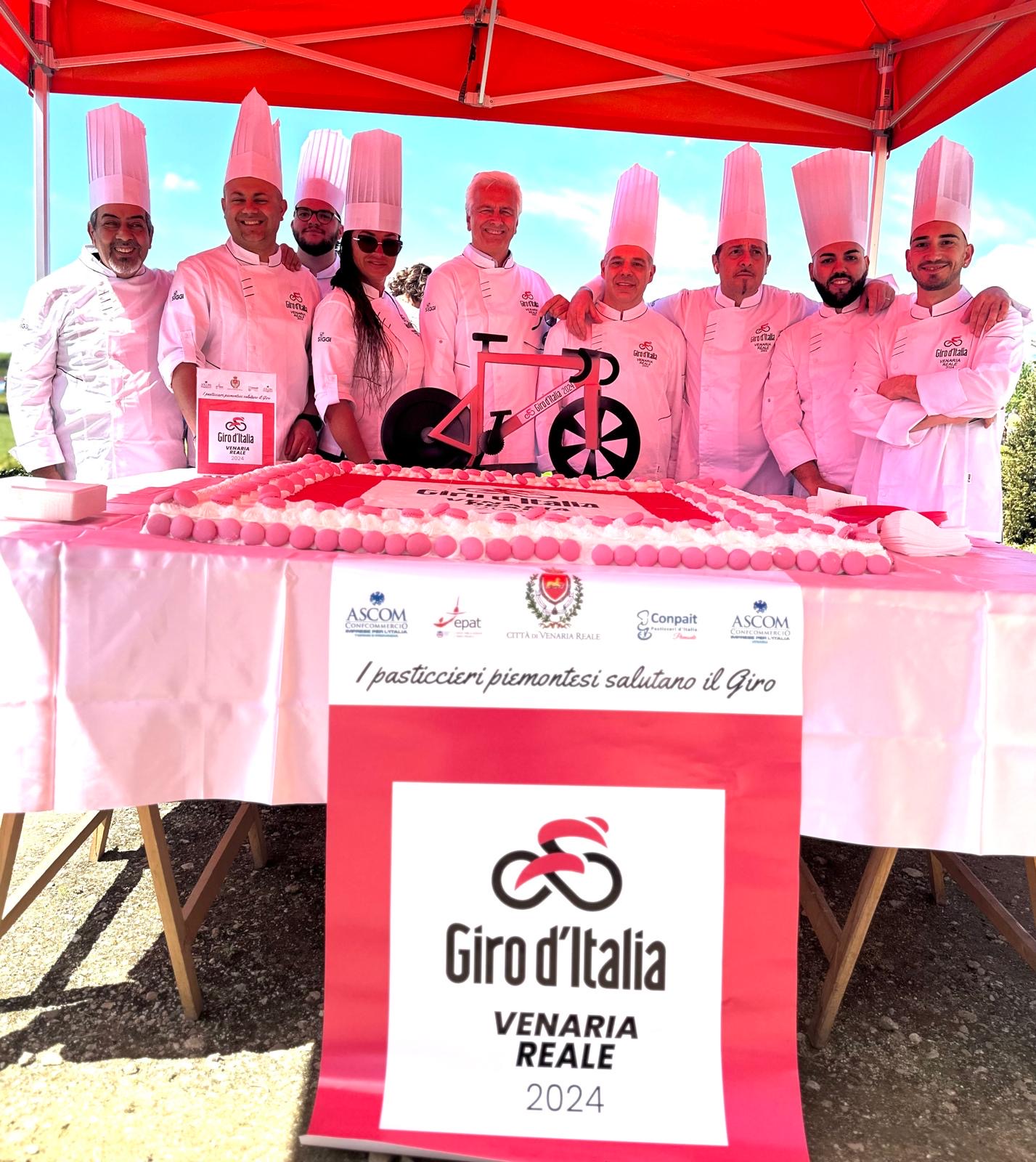 La torta per il giro d'Italia 2024 a Venaria Reale, Grande Partenza