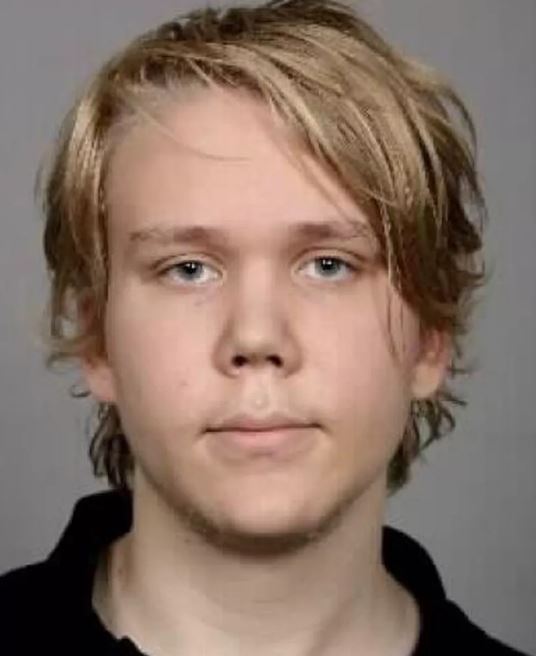 Incarcerato l’hacker più ricercato d’Europa: a 27 anni ha ricattato 33mila vittime rubando i dati delle sedute di psicoterapia, alcune si sono tolte la vita