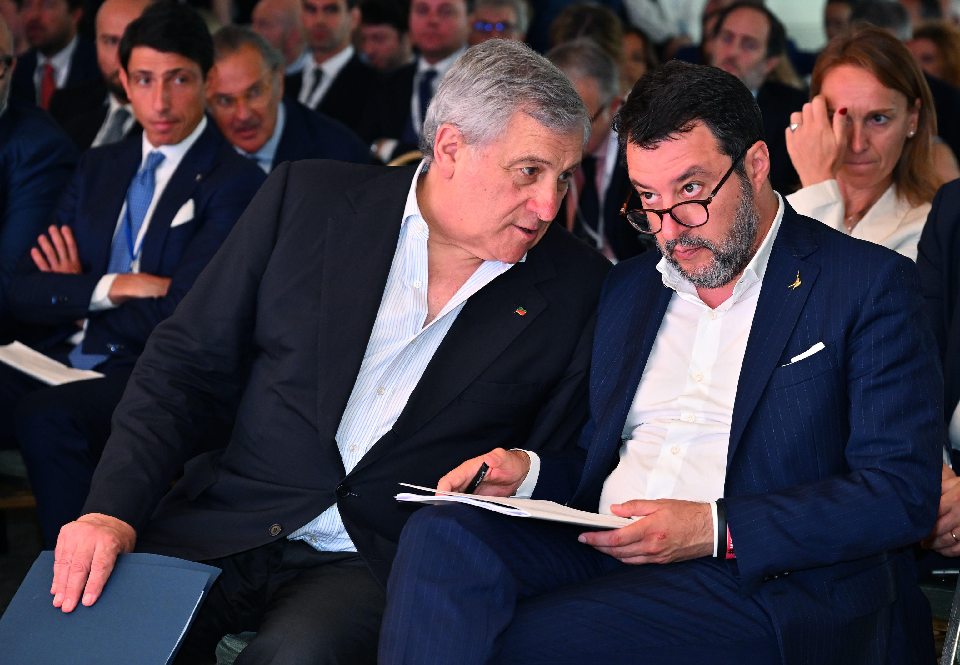 (S-D) Il ministro degli Esteri Antonio Tajani e il ministro delle Infrastrutture Matteo Salvini, durante il 52'mo Convegno dei Giovani Imprenditori. Rapallo, 24 giugno 2023. ANSA/LUCA