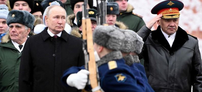 Guerra in Ucraina, Putin cambia il ministro della Difesa: via Shoigu. E Patrushev perde l'incarico