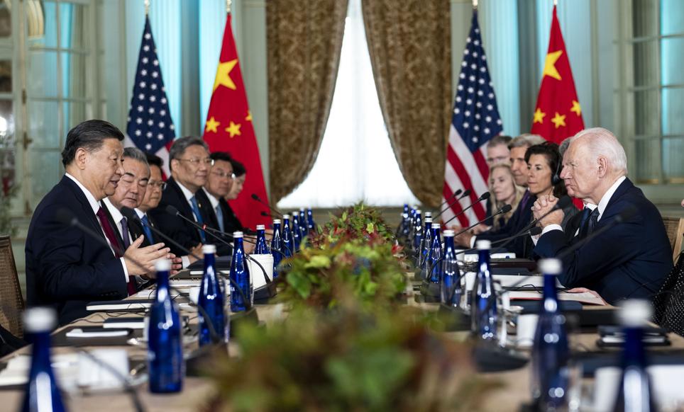 Usa e Cina a colloquio sull'Intelligenza artificiale: «Cerchiamo regole comuni per entrambi»
