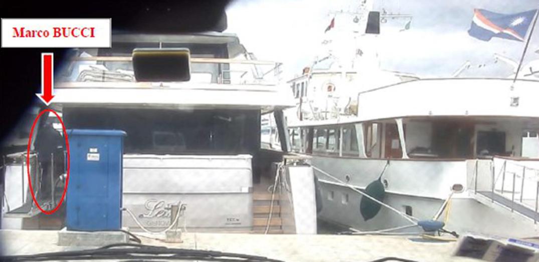 Genova, il sindaco Bucci: «Pentito di essere stato sullo yacht di Spinelli? No, o forse sì: ma lo tengo per me, lo dirò ai pm»