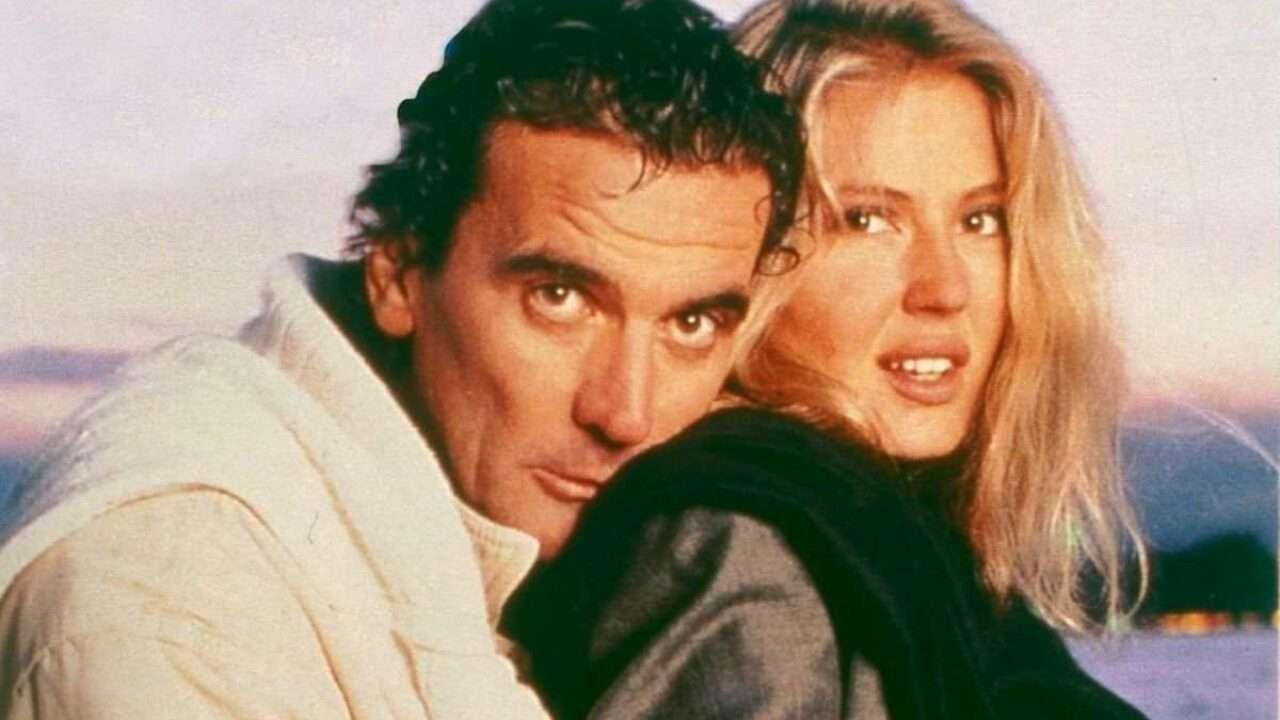 Nathaly Caldonazzo compie 55 anni: linfanzia difficile, lamore con  Massimo Troisi, 7 segreti | Corriere.it