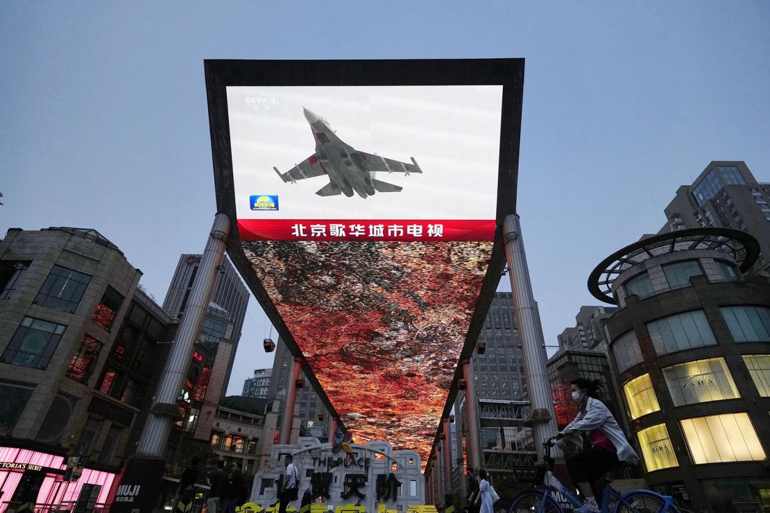 Secondo giorno delle manovre «punitive» cinesi attorno a Taiwan: le forze di Pechino provano «la presa del potere e il controllo totale» dell'isola