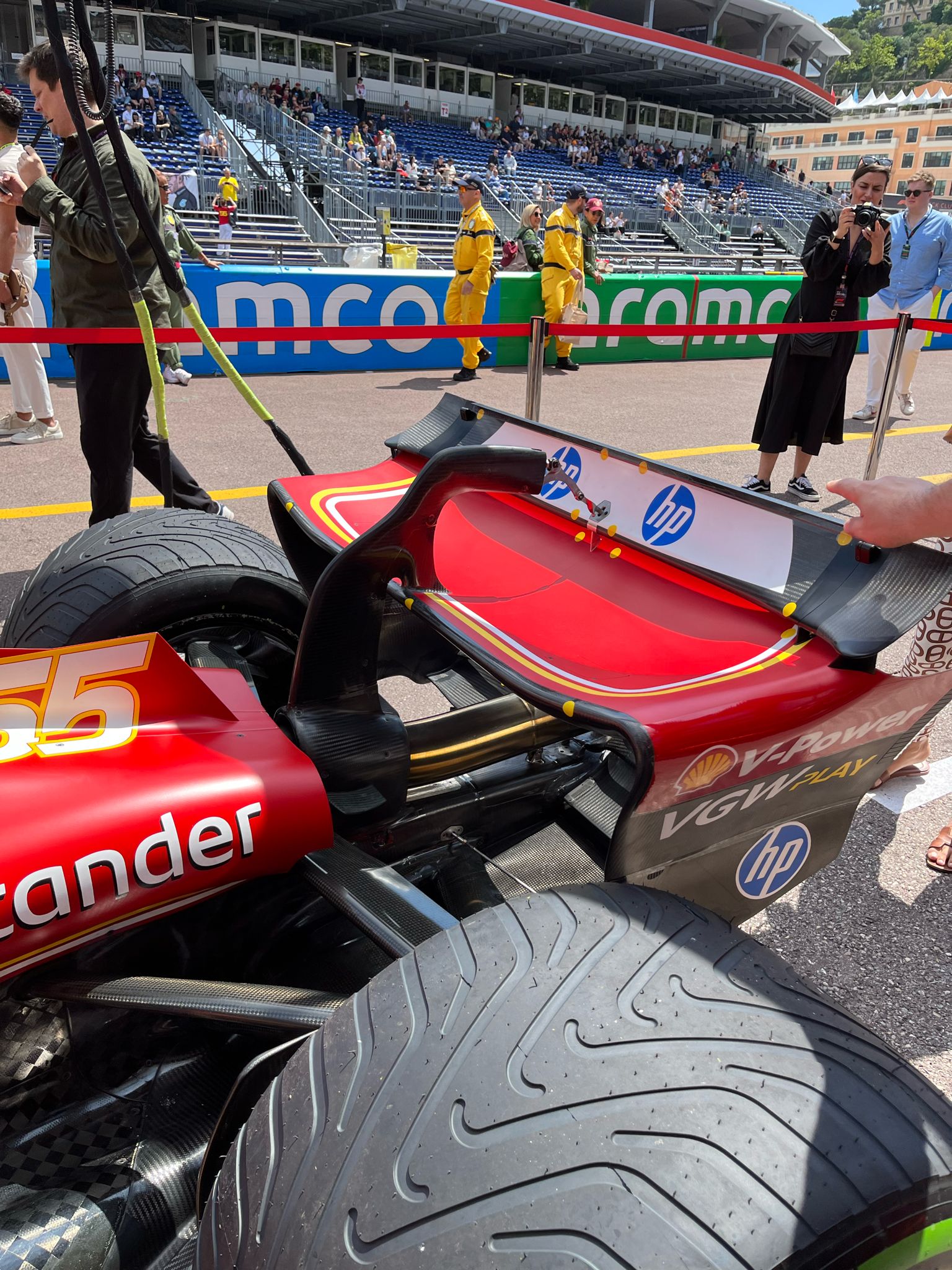 F1 Gp Monaco, le prove libere in diretta: Leclerc prende le misure per la pole. Sfida a Verstappen, Norris e Sainz