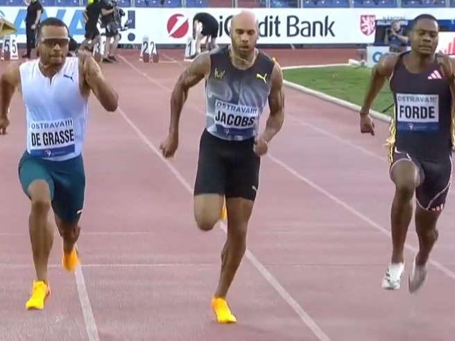 Jacobs, 100 metri a Ostrava: terzo in 10''19. Vince De Grasse