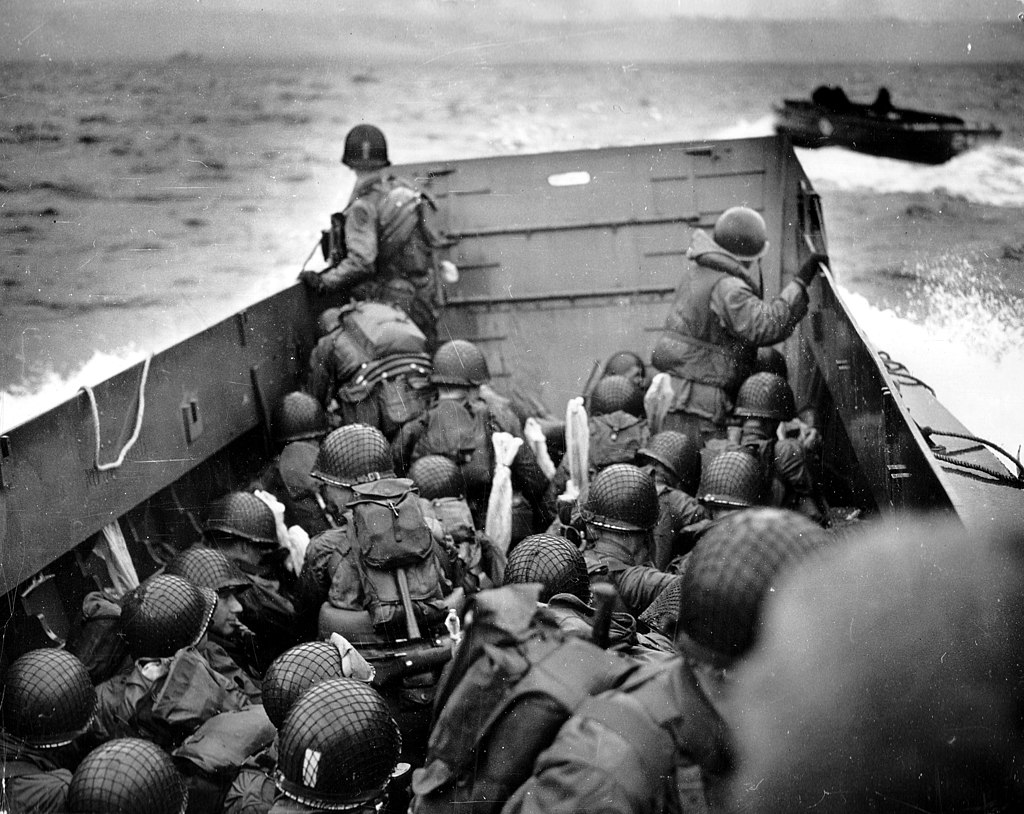 Lo Sbarco in Normandia, 80 anni dopo: mille morti in un'ora a Omaha Beach e il caso dei segnalatori di fumo giallo