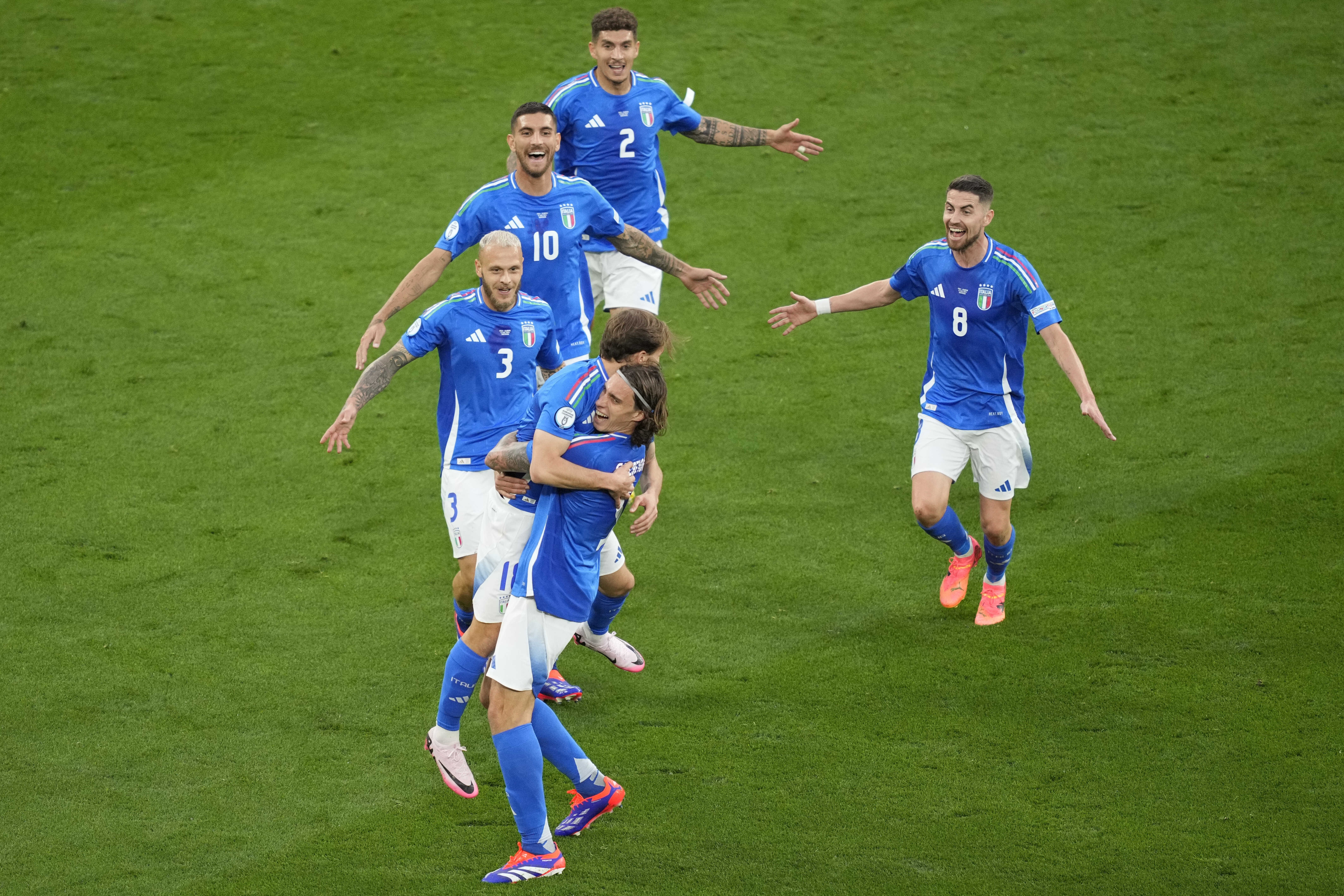 Italy's Nicolo Barella celebrates after scoring his side's second goal during a Group B match between Italy and Albania at the Euro 2024 soccer tournament in Dortmund, Germany, Saturday, June 15, 2024. (AP Photo/Andreea Alexandru)