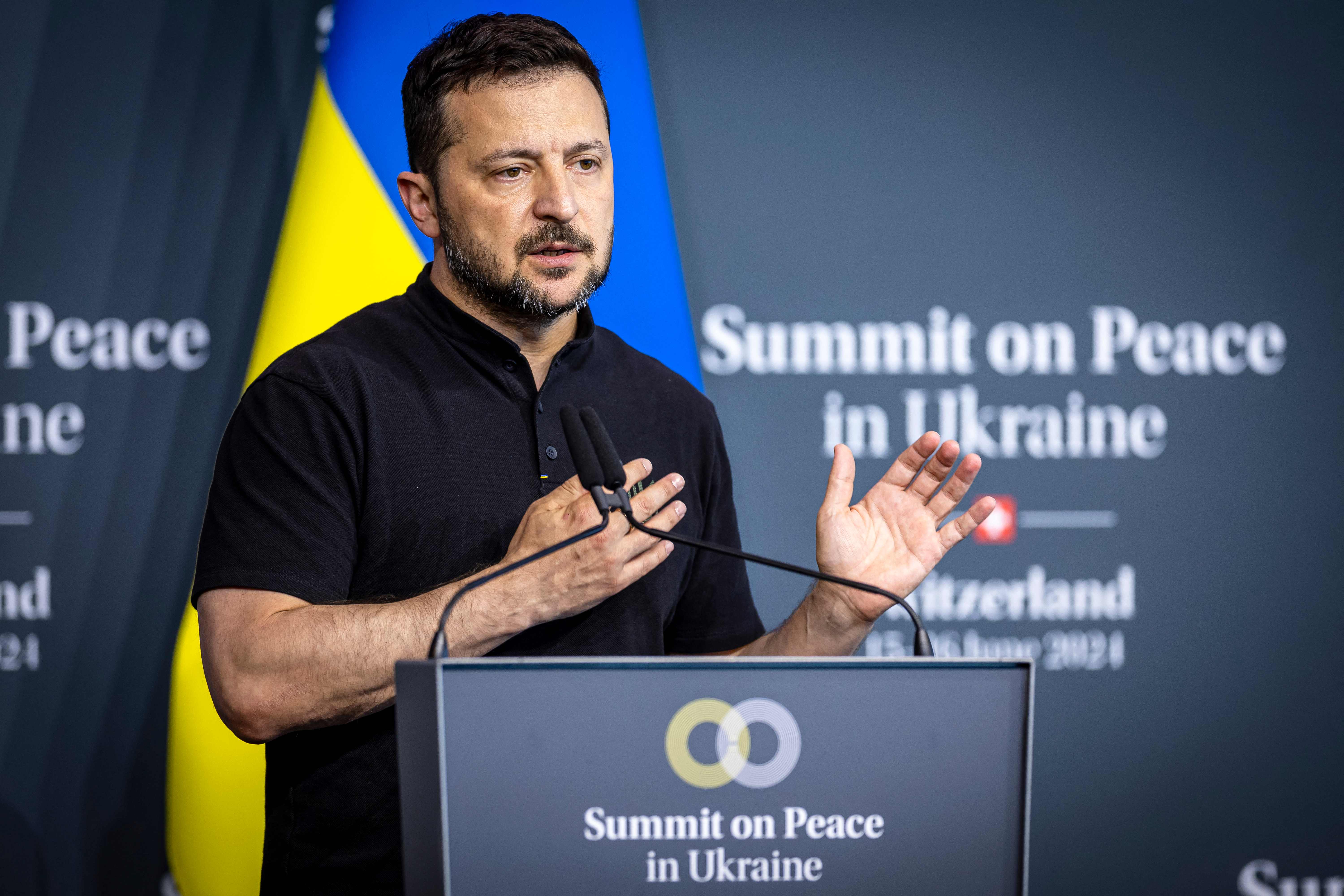 Conferenza per la pace in Svizzera, 12 Paesi su 92 non firmano il comunicato finale. Zelensky: «Il vertice è stato comunque un successo»