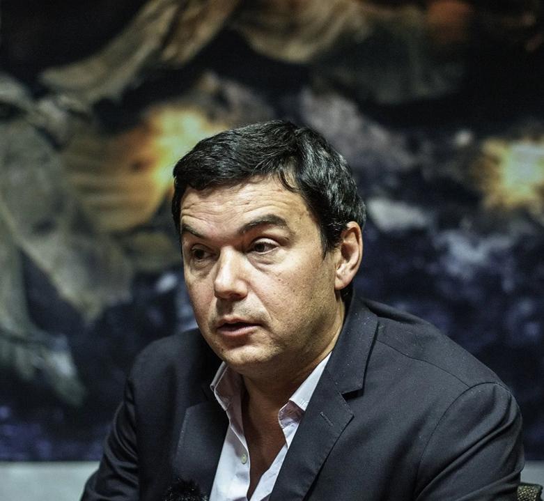 «Il macronismo è crollato. Lo scontro nel Paese è solo tra sinistra e destra»