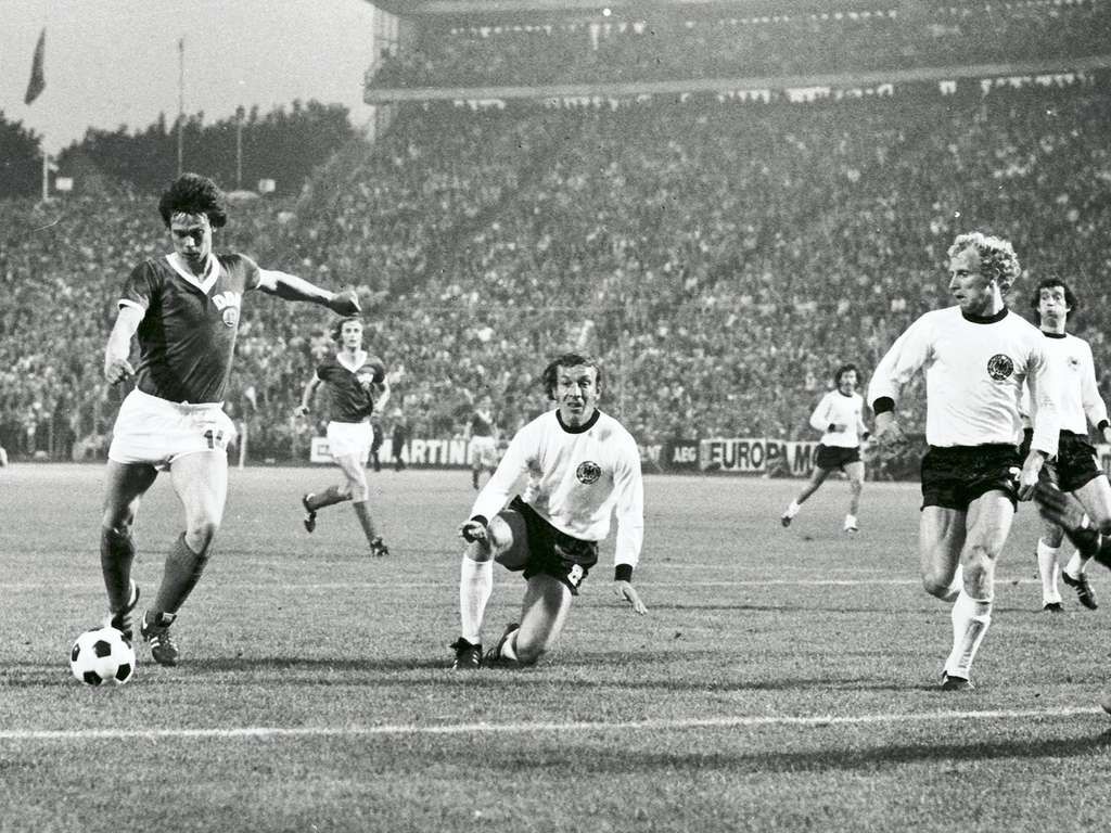 La Guerra fredda (e i gol) di Jürgen Sparwasser, il traditore: storia del bomber della Germania Est che divenne un eroe in quella dell'Ovest