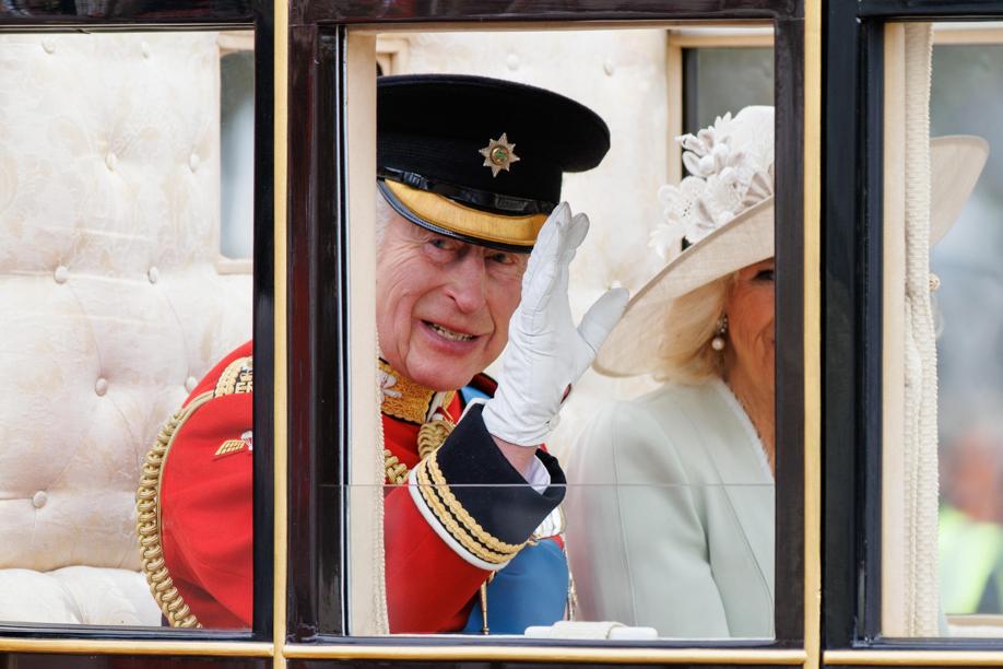 Carlo III, la serata per il compleanno del Re a Villa Wolkonsky